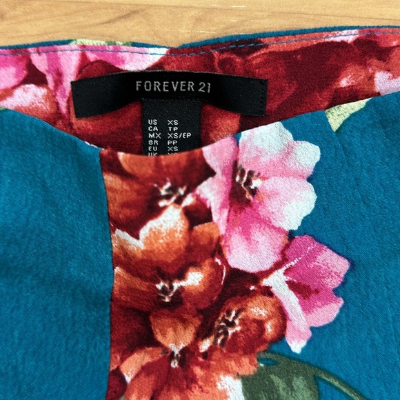 Forever 21 floral matching set - Picture 7 of 9